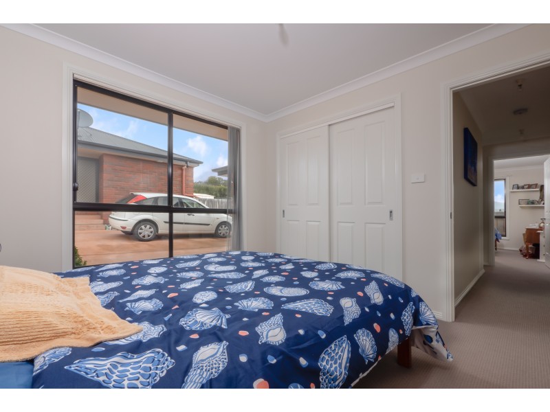 2/18A Burrows Avenue, Brighton TAS 7030