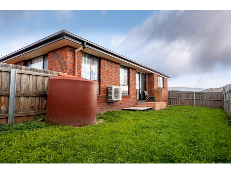 2/18A Burrows Avenue, Brighton TAS 7030