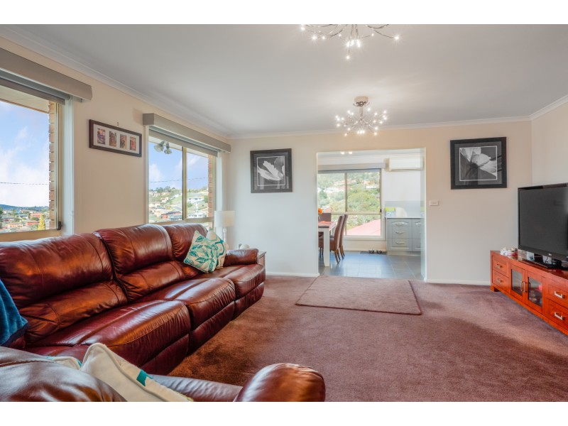 8 Taree Street, Chigwell TAS 7011