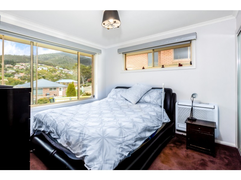 8 Taree Street, Chigwell TAS 7011