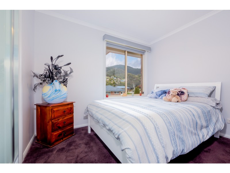 8 Taree Street, Chigwell TAS 7011