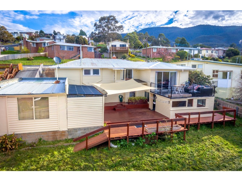 4 Bradfield Street, Claremont TAS 7011