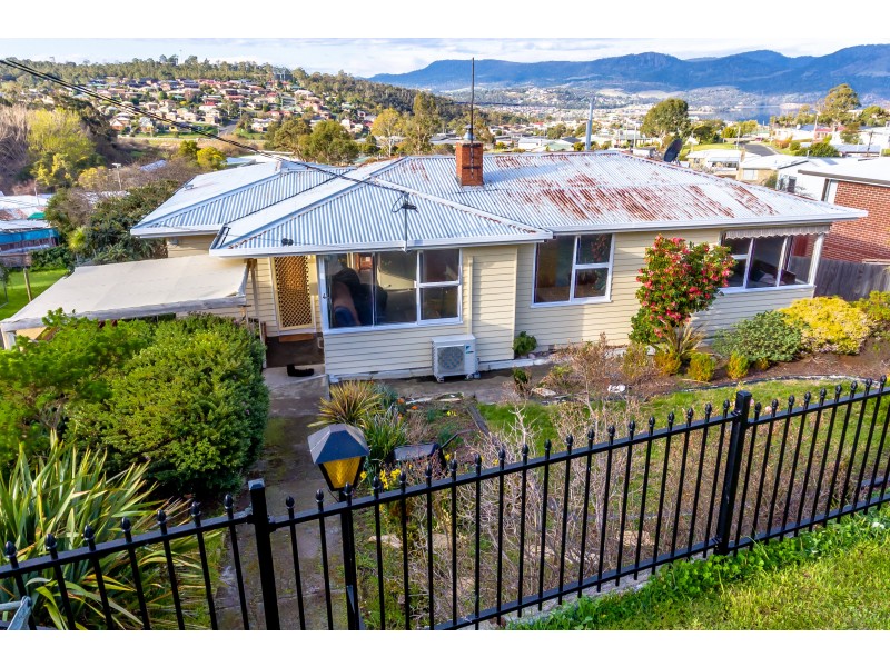 4 Bradfield Street, Claremont TAS 7011