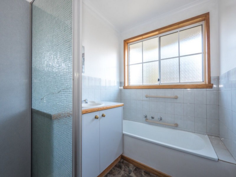 2/77 Howard Road, Goodwood TAS 7010