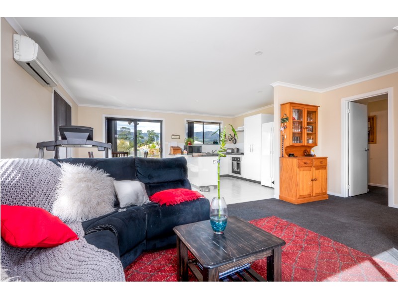 21 Barrob Street, Old Beach TAS 7017