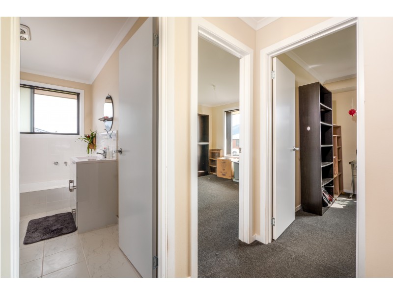 21 Barrob Street, Old Beach TAS 7017