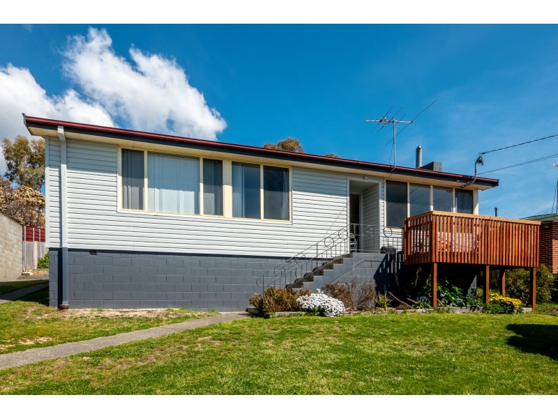 6 Esdaile Street, Claremont TAS 7011