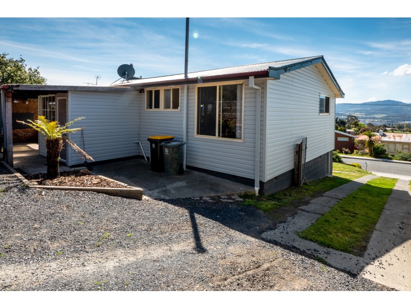 6 Esdaile Street, Claremont TAS 7011