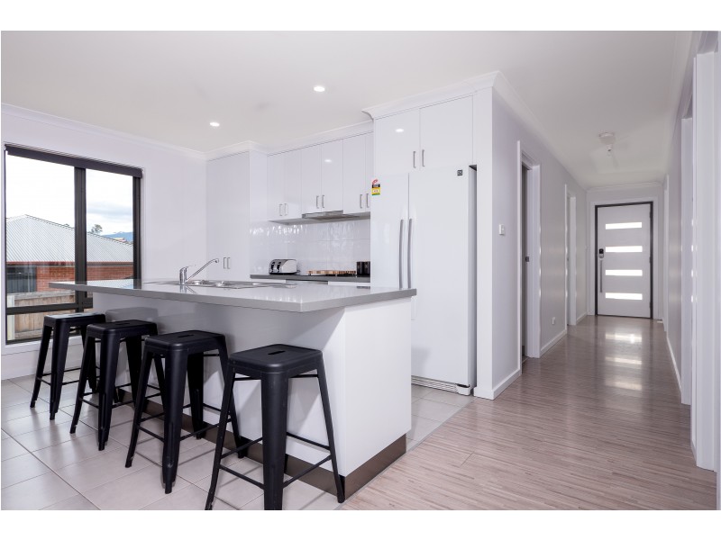 5 Barrob Street, Old Beach TAS 7017