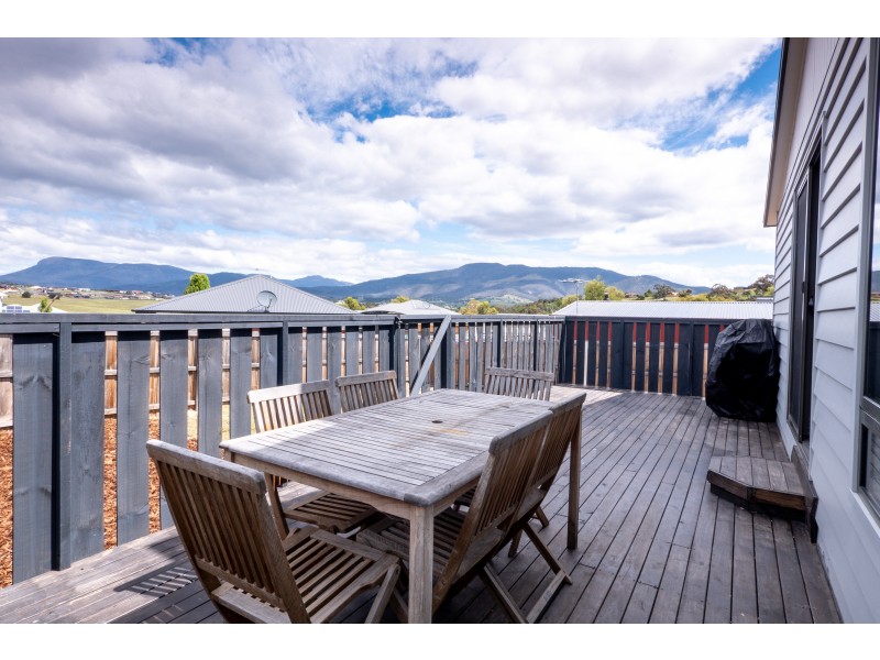 5 Barrob Street, Old Beach TAS 7017