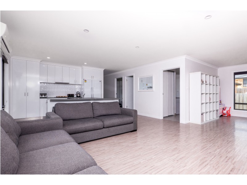 5 Barrob Street, Old Beach TAS 7017