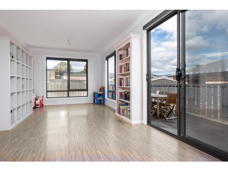 5 Barrob Street, Old Beach TAS 7017