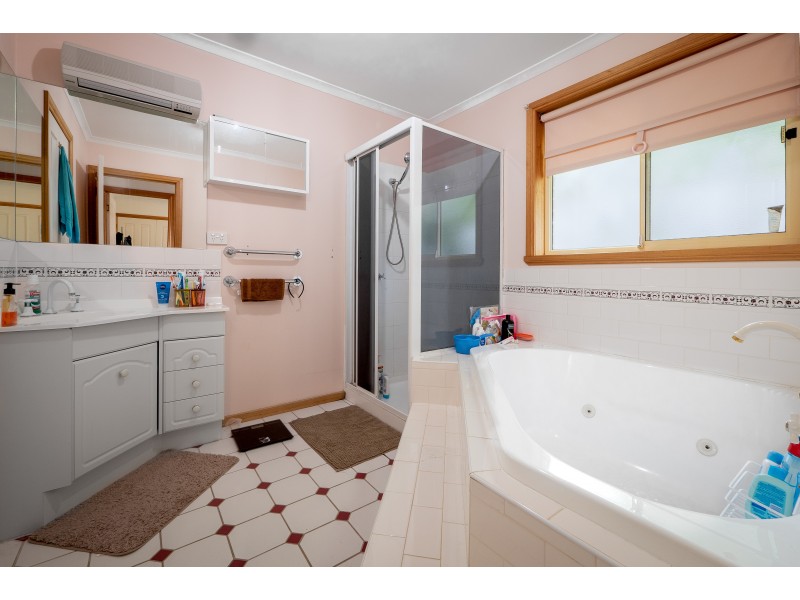 7 Buckingham Drive, Howrah TAS 7018