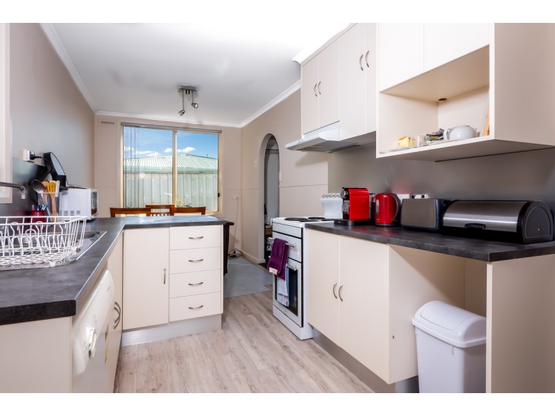 6 Esdaile Street, Claremont TAS 7011