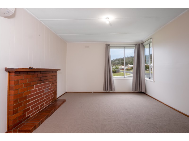 16 Free Street, Rokeby TAS 7019