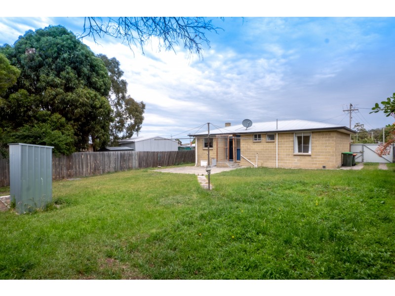 16 Free Street, Rokeby TAS 7019