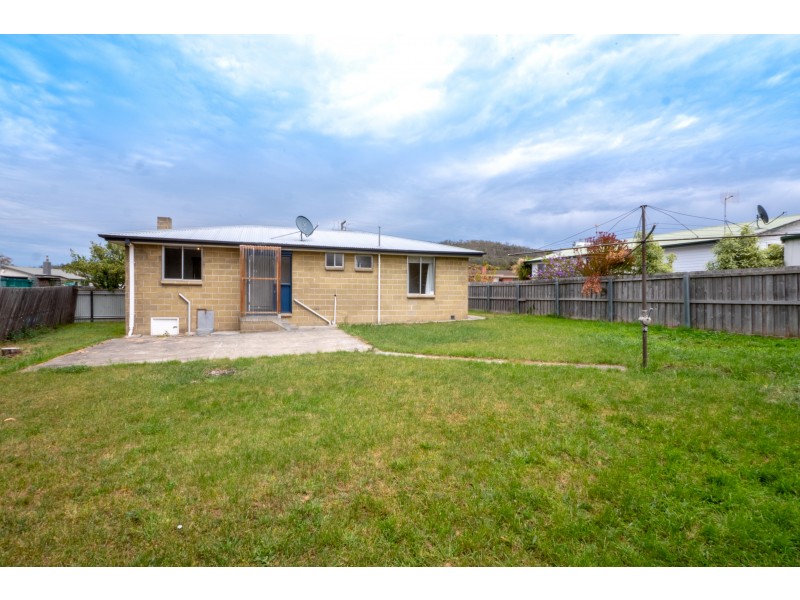 16 Free Street, Rokeby TAS 7019