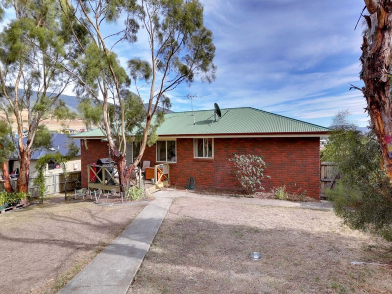 13 Baltonsborough Road, Austins Ferry TAS 7011