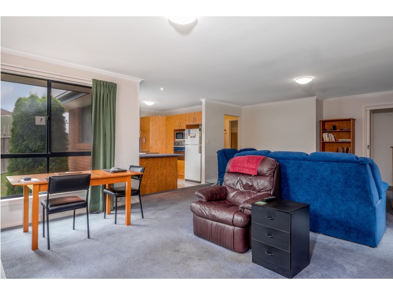 2/9 Brendan Crescent, Austins Ferry TAS 7011