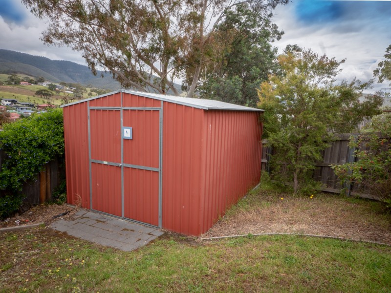 2/9 Brendan Crescent, Austins Ferry TAS 7011