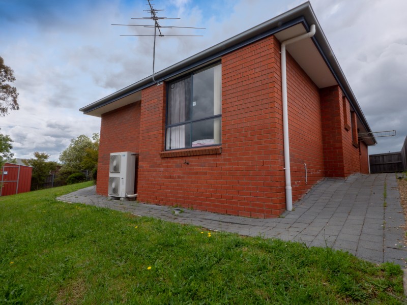 2/9 Brendan Crescent, Austins Ferry TAS 7011