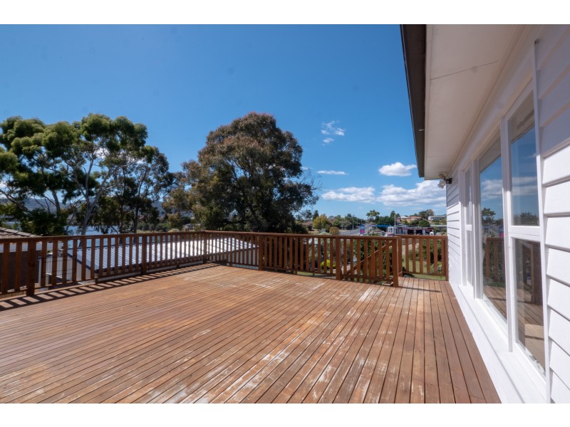 1 Hilton Road, Claremont TAS 7011