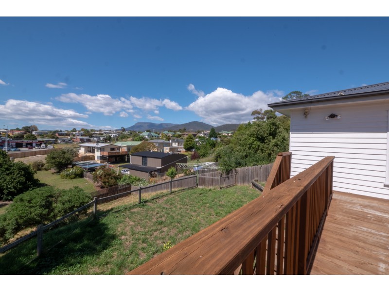 1 Hilton Road, Claremont TAS 7011