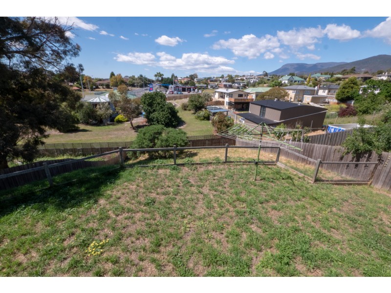 1 Hilton Road, Claremont TAS 7011