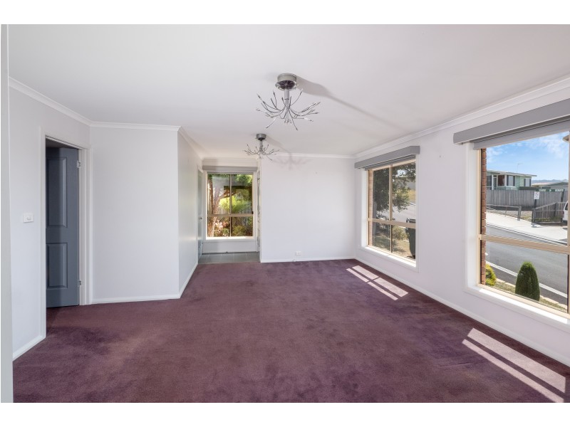 8 Taree Street, Chigwell TAS 7011