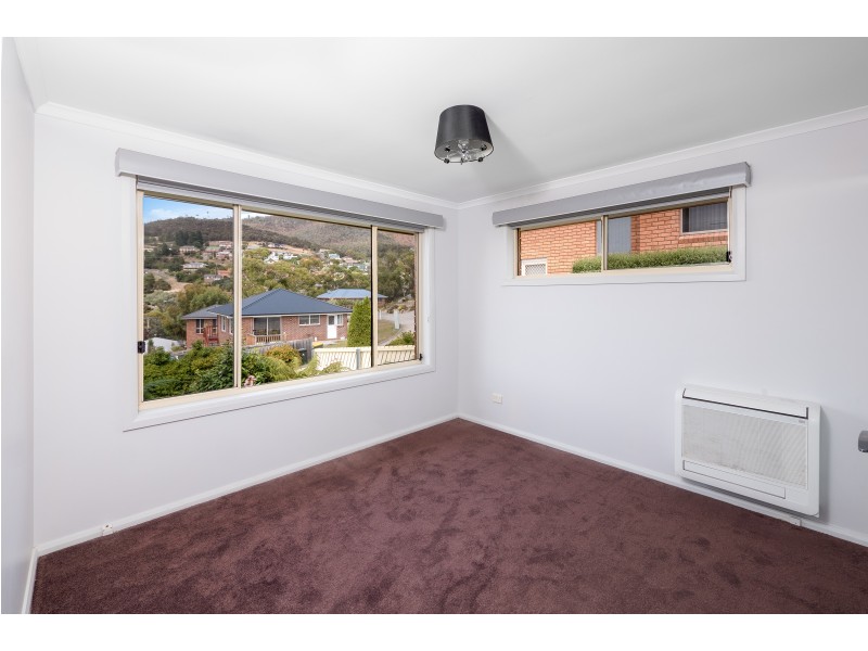 8 Taree Street, Chigwell TAS 7011