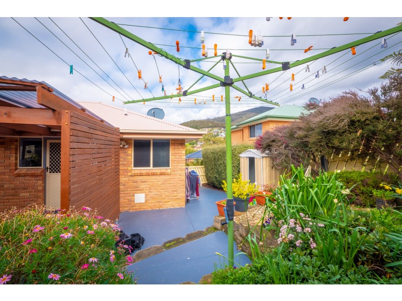 8 Taree Street, Chigwell TAS 7011