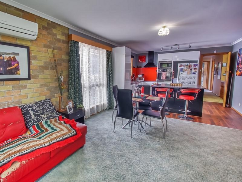 8 Cheviot Road, West Moonah TAS 7009