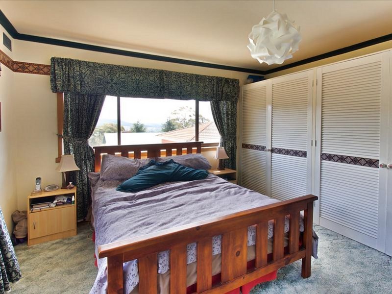 8 Cheviot Road, West Moonah TAS 7009