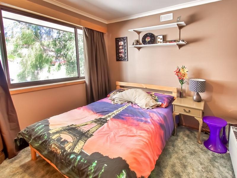 8 Cheviot Road, West Moonah TAS 7009