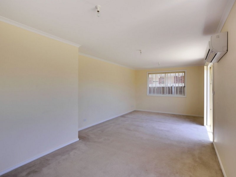 2/11 Lucas Place, Brighton TAS 7030