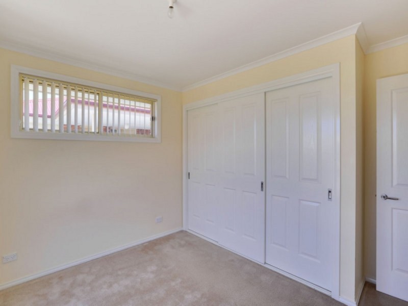 2/11 Lucas Place, Brighton TAS 7030