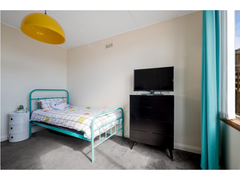 8 Euston Street, Claremont TAS 7011