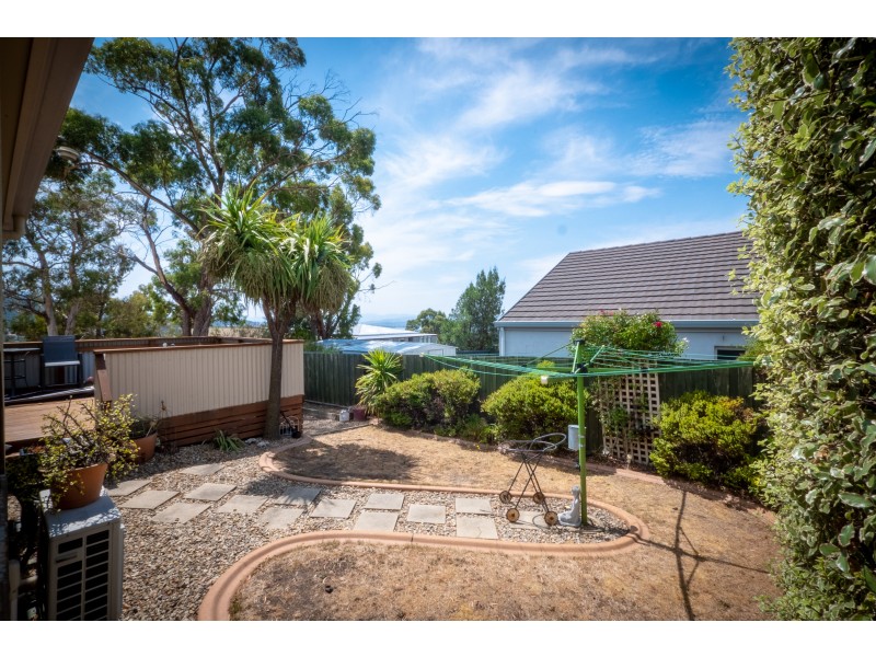 2/1 Dalmacia Place, Glenorchy TAS 7010
