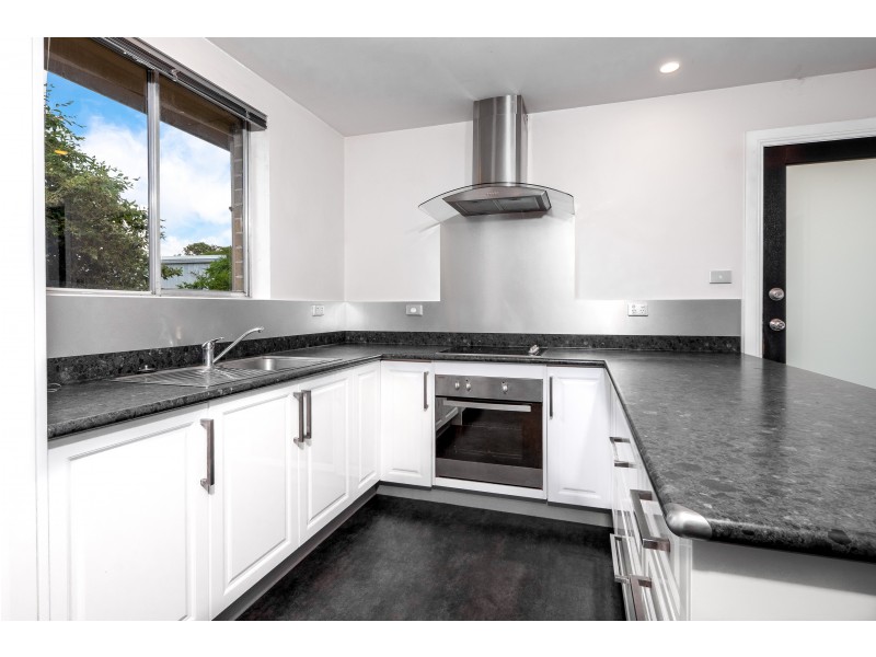 24 Hookey Court, Rokeby TAS 7019
