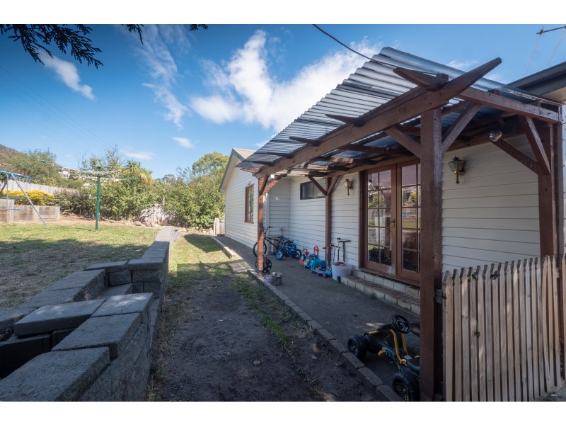 14 Apanie Street, Chigwell TAS 7011