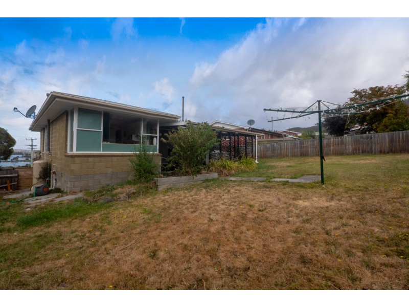 2 Kinarra Crescent, Chigwell TAS 7011