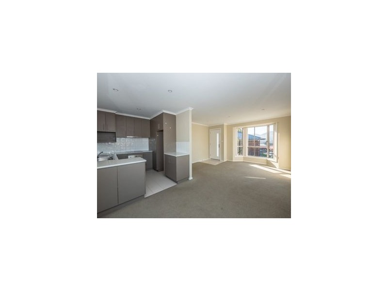 8/1-3 Leighland Road, Claremont TAS 7011