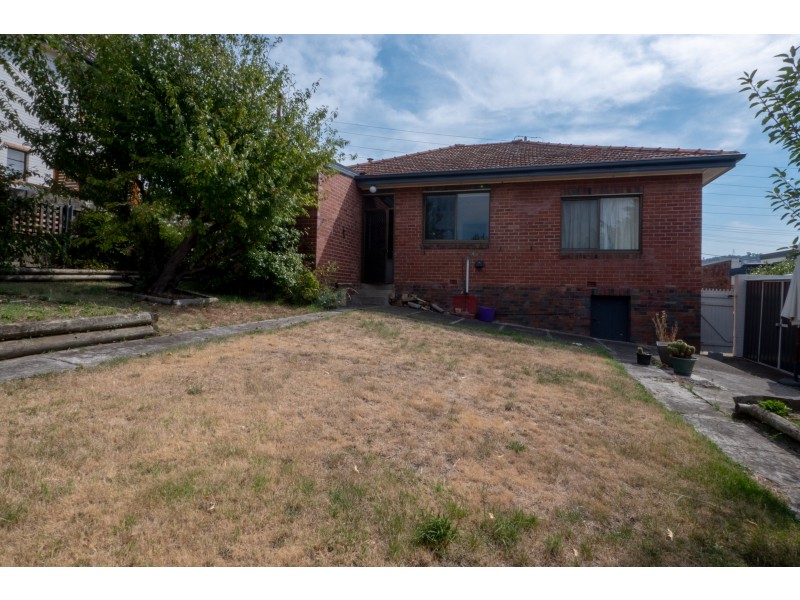 8 Pottery Road, Lenah Valley TAS 7008