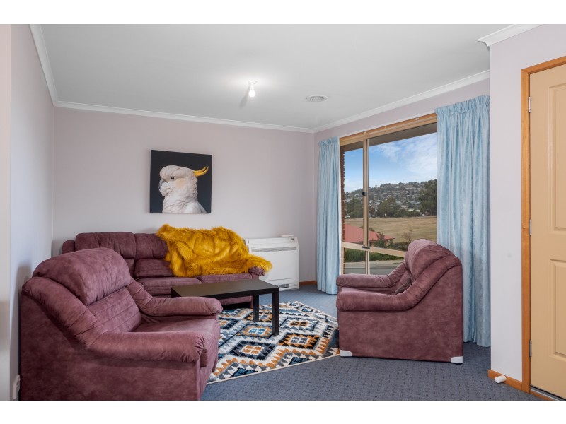 8 Moore Park Drive, Glenorchy TAS 7010