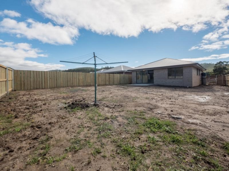 27 Holmfield Avenue, Clarendon Vale TAS 7019