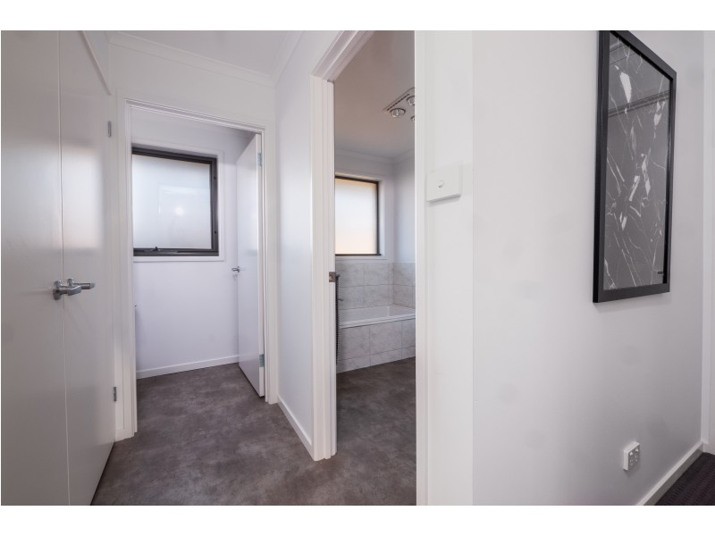 33 Holmfield Avenue, Clarendon Vale TAS 7019