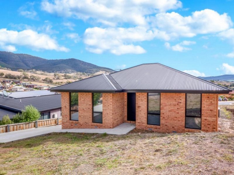 2 Baltonsborough Road, Austins Ferry TAS 7011