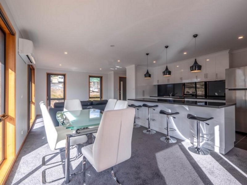 2 Baltonsborough Road, Austins Ferry TAS 7011