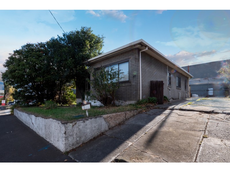 30 Lampton Avenue, Derwent Park TAS 7009