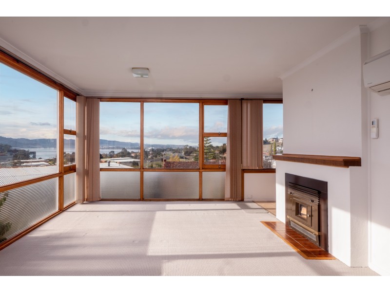 11 Kogarah Avenue, Berriedale TAS 7011